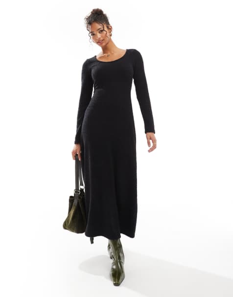 ASOS DESIGN - Sort og superblød midikjole med dyb og rund hals og svaj - view 1