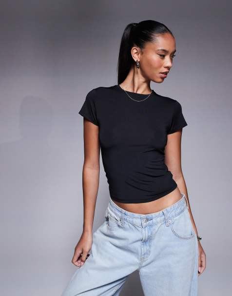 ASOS DESIGN - Sort og tætsiddende baby-t-shirt med korte ærmer - view 1
