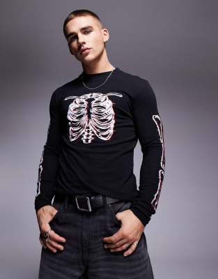 ASOS DESIGN - Sort og tætsiddende T-shirt med lange ærmer og Halloween-print fortil og på ærmerne - view 1