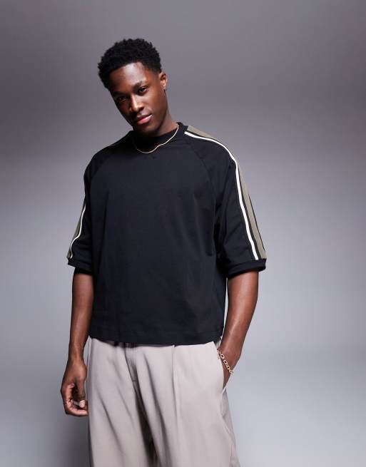 ASOS DESIGN - Sort oversized firkantet T-shirt med pyntebånd