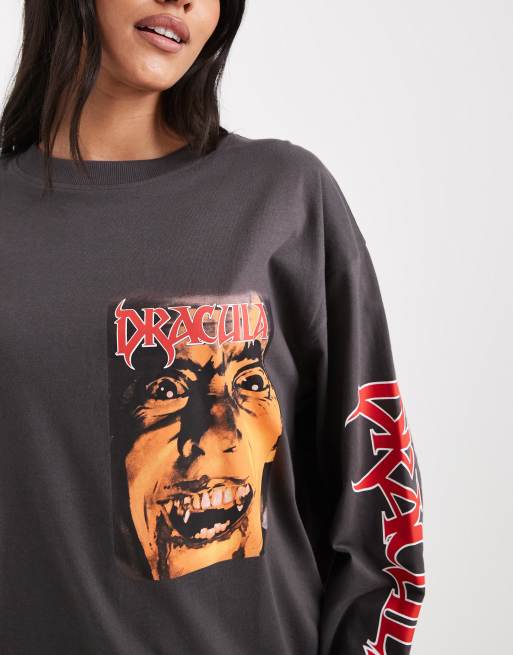 ASOS DESIGN - Sort oversized skater-T-shirt med lange ærmer og licenseret 'Dracula'-grafik, 3 af 4