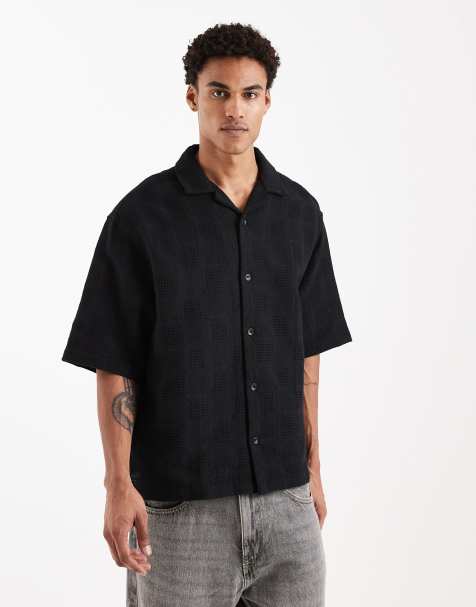 ASOS DESIGN - Sort oversized skjorte med halve ærmer og reverskrave samt gittertekstur - view 1