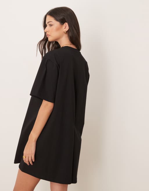 ASOS DESIGN - Sort oversized T-shirt-kjole med lukket syning på ryggen, 3 af 4