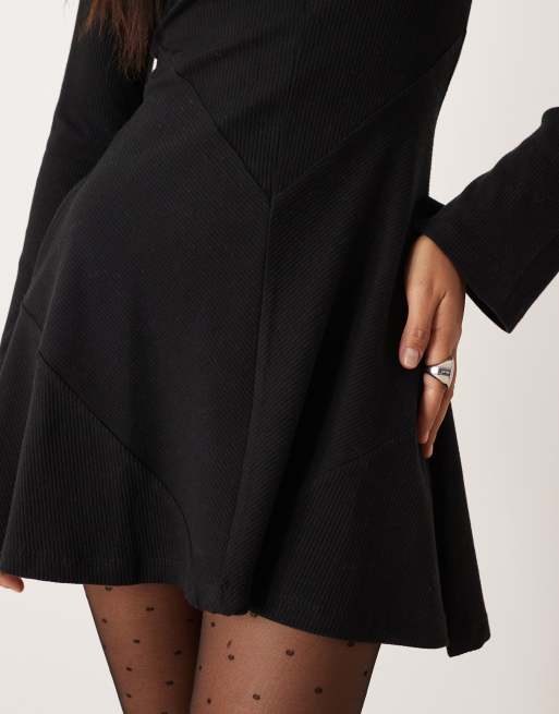 ASOS DESIGN - Sort ribstrikket skater-minikjole med trompetærmer og sømdetaljer, 3 af 4