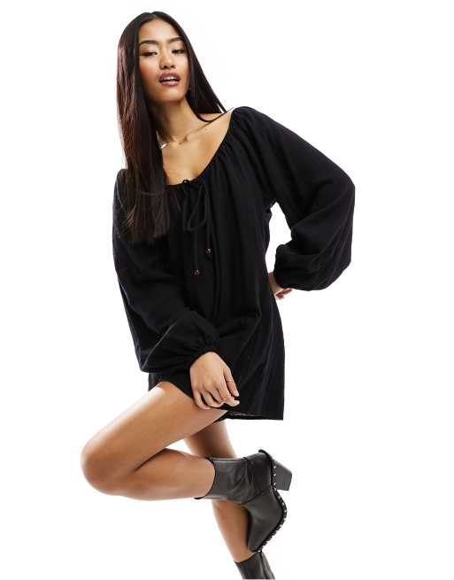 ASOS DESIGN - Sort romper-playsuit med lange ærmer og perledetaljer