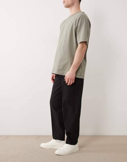 ASOS DESIGN - Sort skræddersyede tapered bukser med oversized pasform og comfort-stretch i ribstrik, 3 af 5