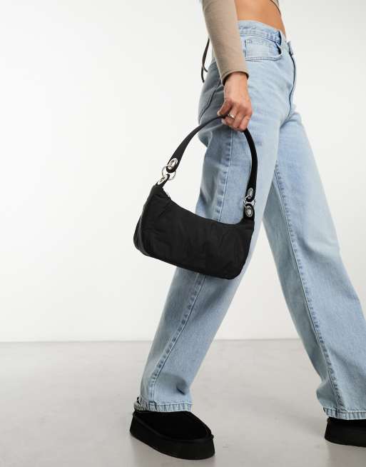 ASOS DESIGN - Sort skuldertaske med dobbelt ringdetalje i krøllet nylon