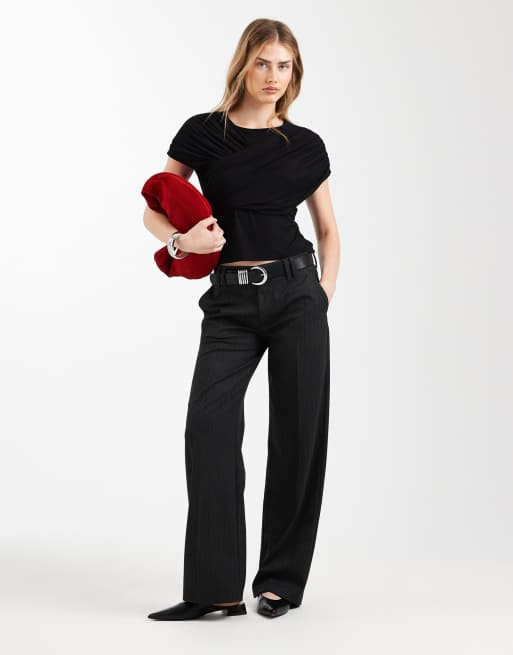 ASOS DESIGN - Sort slå-om-top med korte ærmer og drapering, 3 af 4
