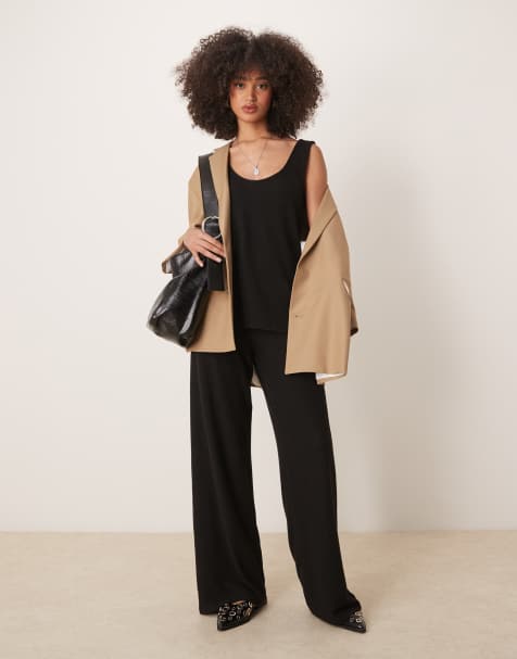 ASOS DESIGN - Sort sæt med longline-top og bukser i blødt stof - view 1