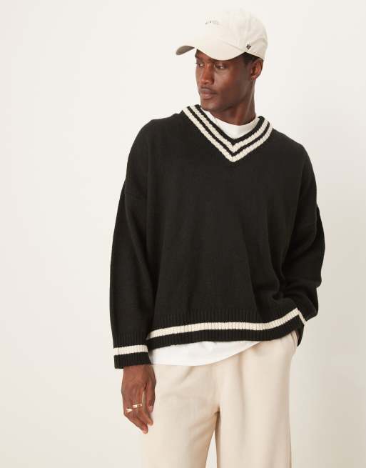 ASOS DESIGN - Sort super-oversized trøje med V-hals og striber i kanterne i strik i firkantet pasform