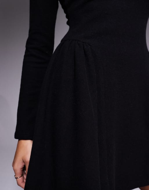 ASOS DESIGN - Sort, superblød og langærmet minikjole med kileskørt, 3 af 4