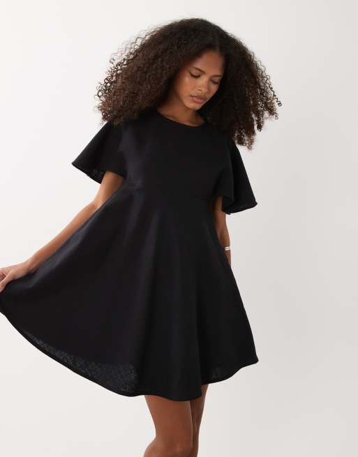 ASOS DESIGN - Sort t-shirt-kjole i minilængde med smock, 2 af 4