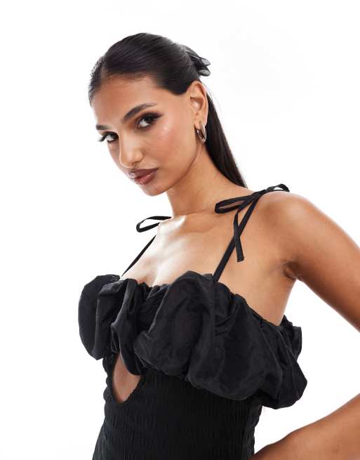 ASOS DESIGN - Sort tekstureret midikjole med udskæring og rynket stof på brystet, 2 af 4