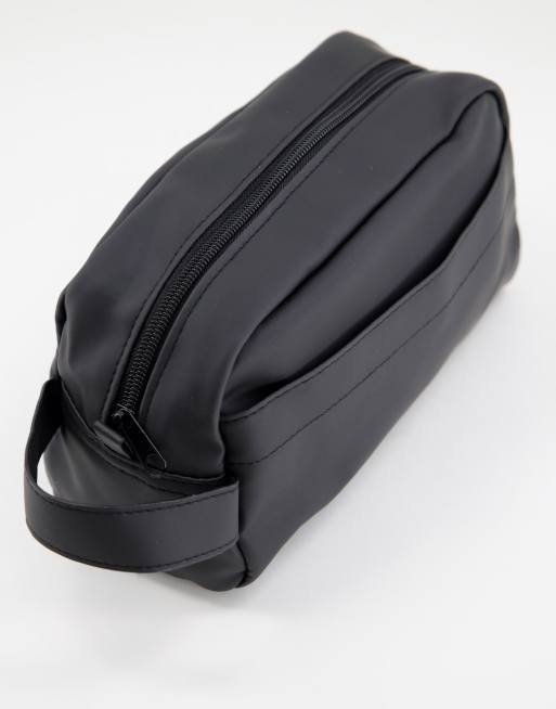 ASOS DESIGN - Sort toilettaske i belagt, imiteret læder, 4 af 4