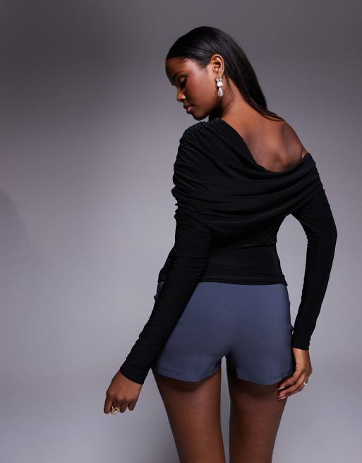 ASOS DESIGN - Sort tætsiddende asymmetrisk top med kappe-skuldre og lange ærmer, 4 af 4