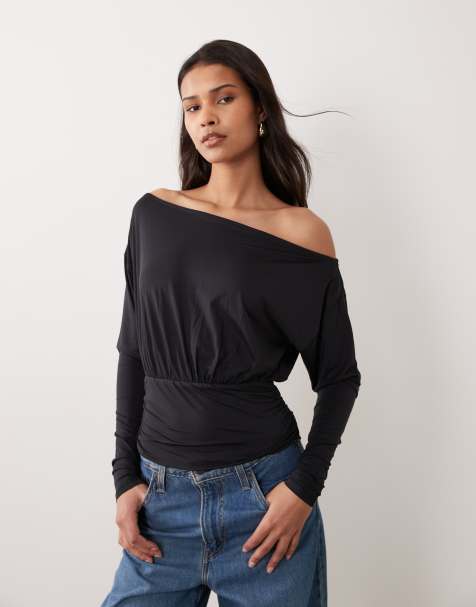 ASOS DESIGN - Sort tætsiddende og langærmet top med offshoulder-design og indsyet talje - view 1