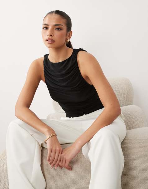 ASOS DESIGN - Sort tætsiddende rynket top med halsudskæring og tørklædekant - view 1