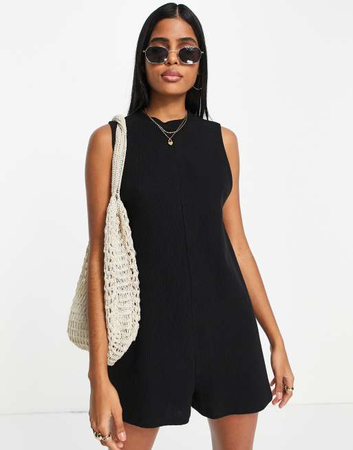 ASOS DESIGN - Sort vaflet minimalistisk playsuit uden ærmer