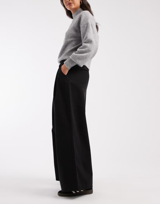 ASOS DESIGN - Sorte bukser i bomuld med brede ben og læg og papiragtig finish, 2 af 5