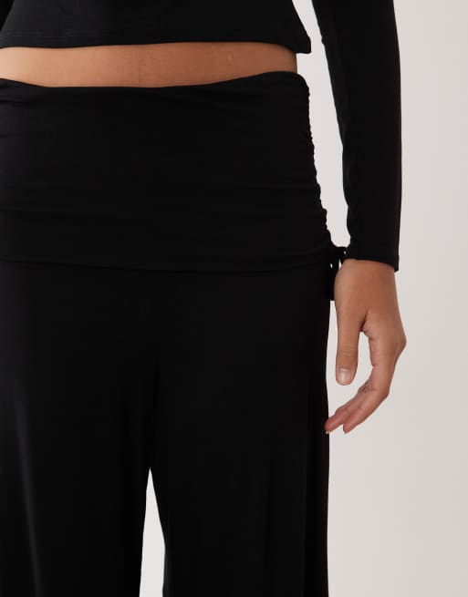 ASOS DESIGN - Sorte bukser med rynker og fold bagpå - Del af sæt, 3 af 5