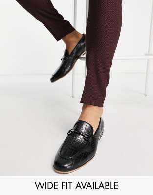 ASOS DESIGN - Sorte loafers i imiteret krokodille med guldspænde