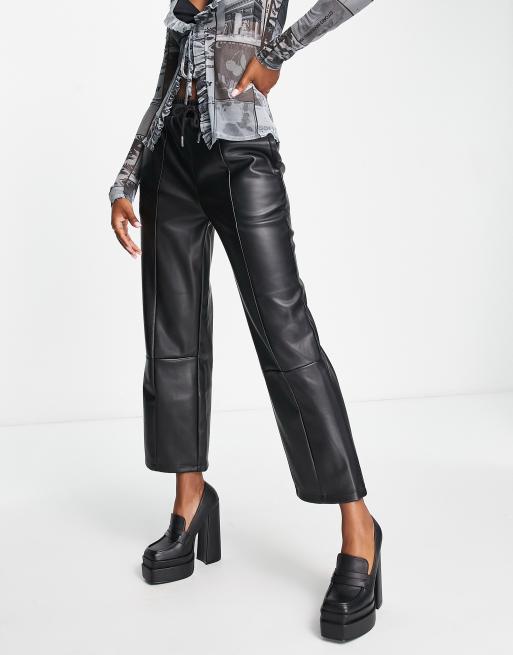 ASOS DESIGN - Sorte peg-bukser i læderlook