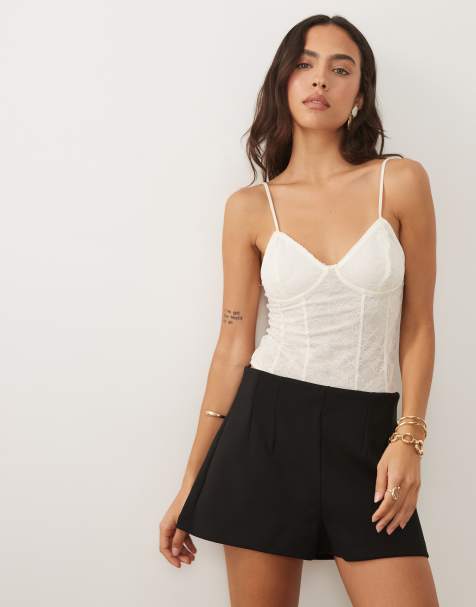 ASOS DESIGN - Sorte shorts i scuba-lignende crepe med kraftige kanter - view 1