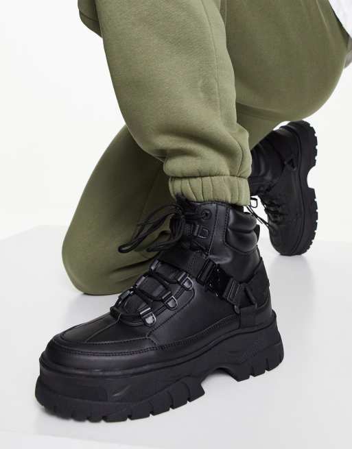 ASOS DESIGN — Sorte snørestøvler i imiteret læder med chunky sål