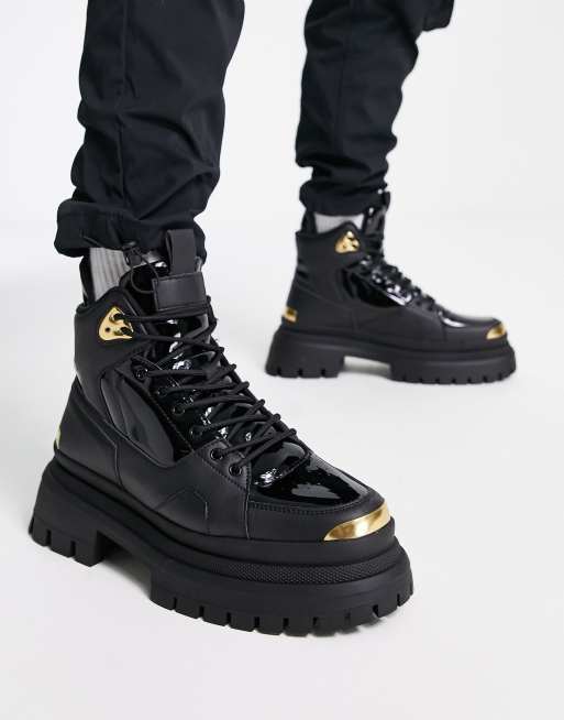 ASOS DESIGN - Sorte snørestøvler med guldfarvede detaljer og chunky sål i imiteret læder