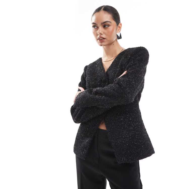 206894785-1-black?$n_750w$&wid