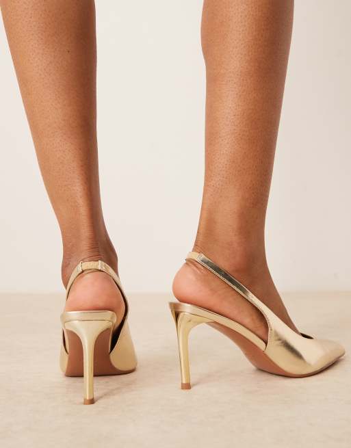 ASOS DESIGN – Spicy – Schuhe in Gold mit mittelhohem Stilettoabsatz und Fersenriemchen, 3 von 4