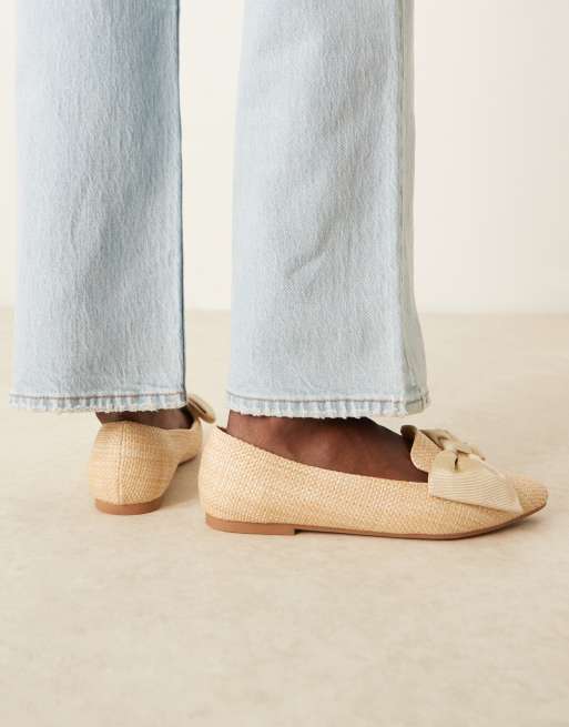 ASOS DESIGN – Spitze Ballerinas aus natürlichem Raffiabast mit Schleife, weite Passform, 2 von 4