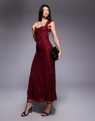 ASOS DESIGN - Spitzen-Maxikleid in Burgunderrot mit eckigem Ausschnitt, Schwalbenschwanz-Silhouette und verstärkten Schu...