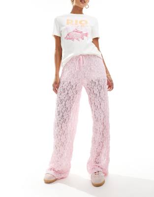 ASOS DESIGN - Spitzenhose in transparentem Babyrosa mit tiefsitzendem Bund