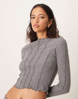 spliced rib high neck flute sleeve top in gray