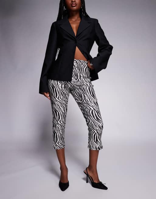 ASOS DESIGN – Spodnie capri o wydłużonym fasonie z rozcięciami na dole z bengaliny w paski zebry