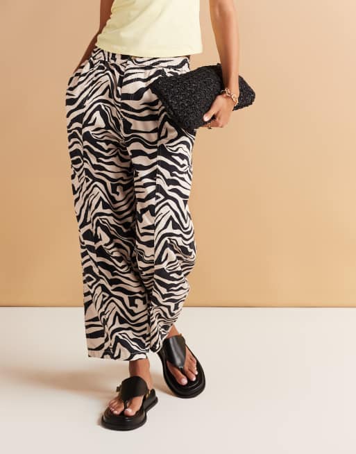 ASOS DESIGN – Spodnie z baryłkowymi nogawkami we wzór w paski zebry, 2 z 5