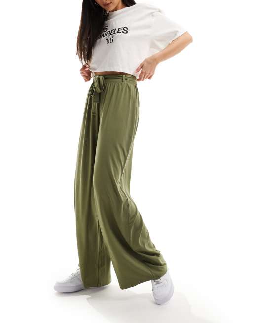 ASOS DESIGN – Spodnie z szerokimi nogawkami i wiązanym paskiem w kolorze khaki
