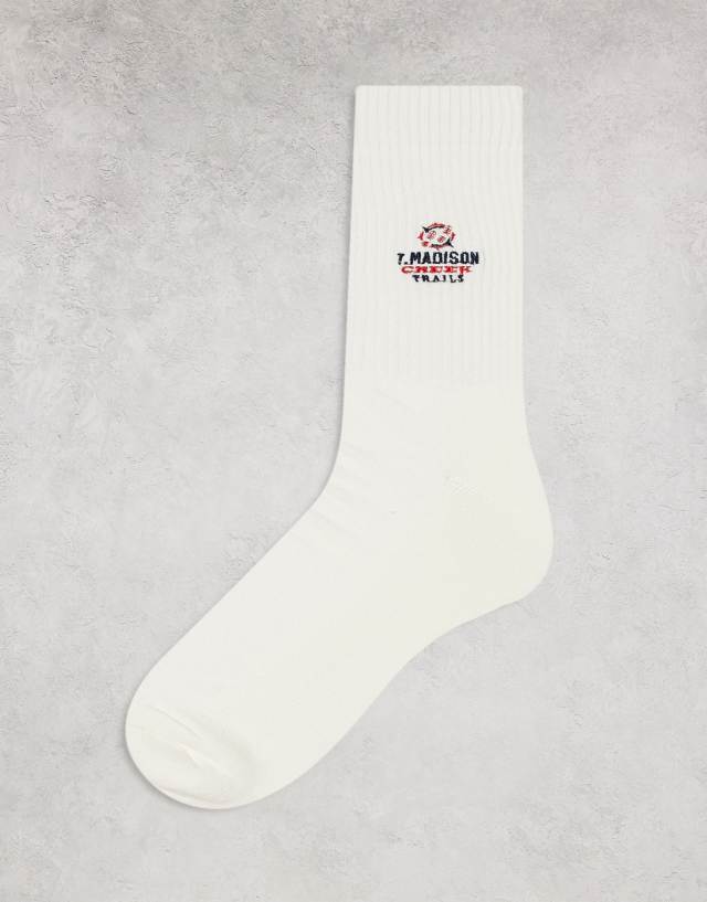 ASOS DESIGN - sport sock with badge artwork in cream