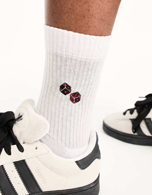 https://images.asos-media.com/products/asos-design-sports-socks-in-white-with-dice-embroidery/204695939-3?$n_640w$&wid=513&fit=constrain