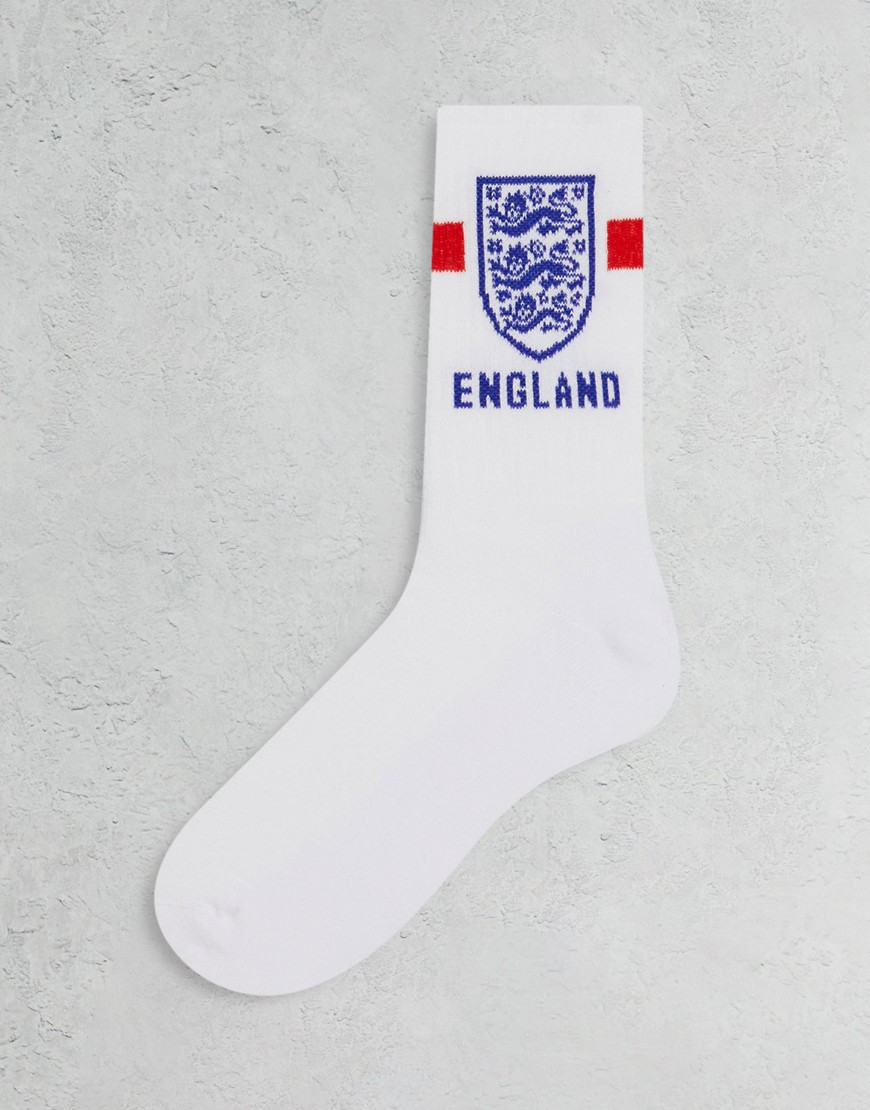 ASOS DESIGN sports socks in white with England badge design