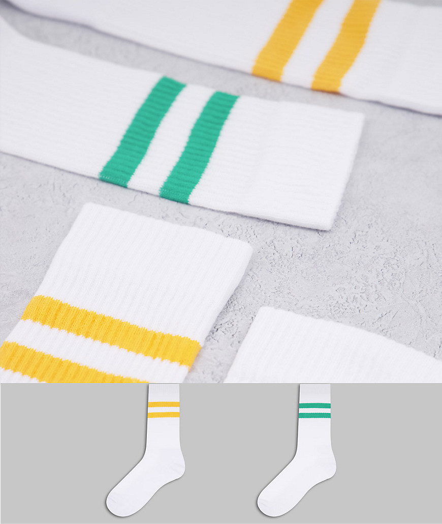 ASOS DESIGN – Sportsocken in Weiß mit bunten Streifen im 2er-Pack