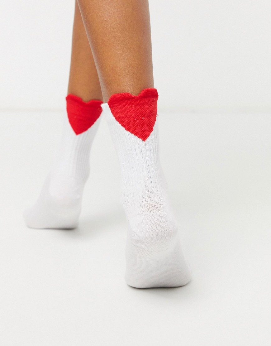 ASOS DESIGN sporty heart detail ankle socks-White