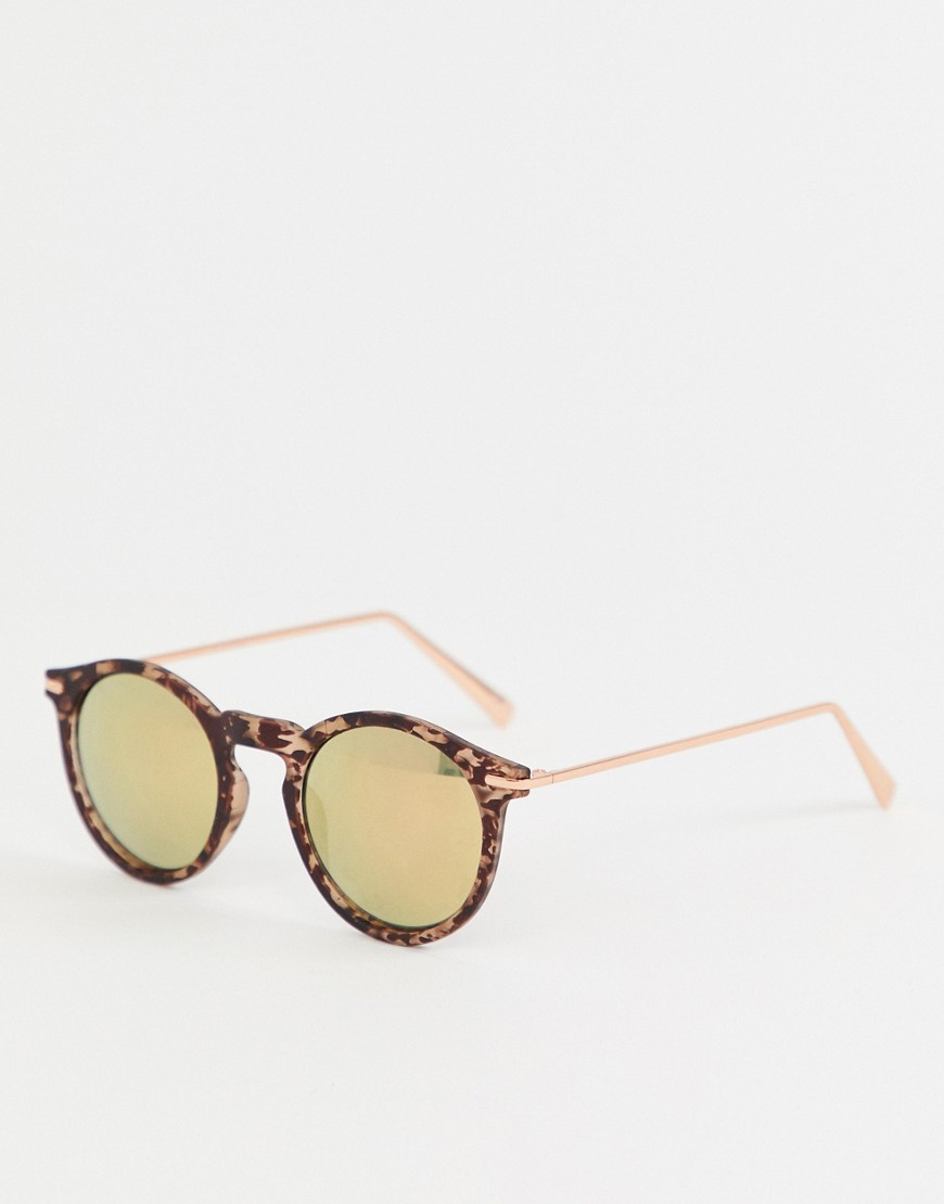 ASOS DESIGN – Spräckliga, runda solglasögon med metallskalmar och spegelglas-Brun