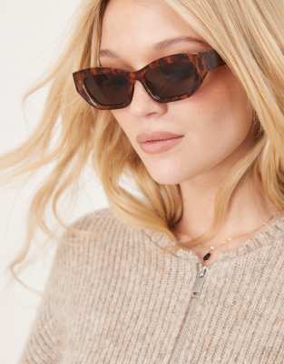 ASOS DESIGN – Spräckliga solglasögon i cateye-modell med fasade kanter - view 1