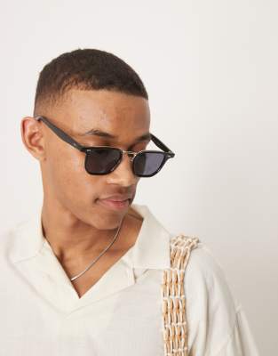 ASOS DESIGN ASOS DESIGN sqaure sunglasses with smoke lens and black frame