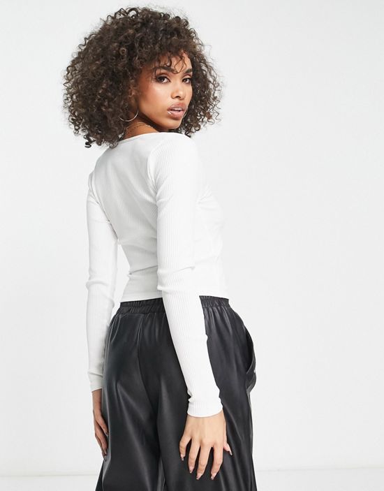 https://images.asos-media.com/products/asos-design-square-neck-long-sleeve-top-in-white/24426320-2?$n_550w$&wid=550&fit=constrain