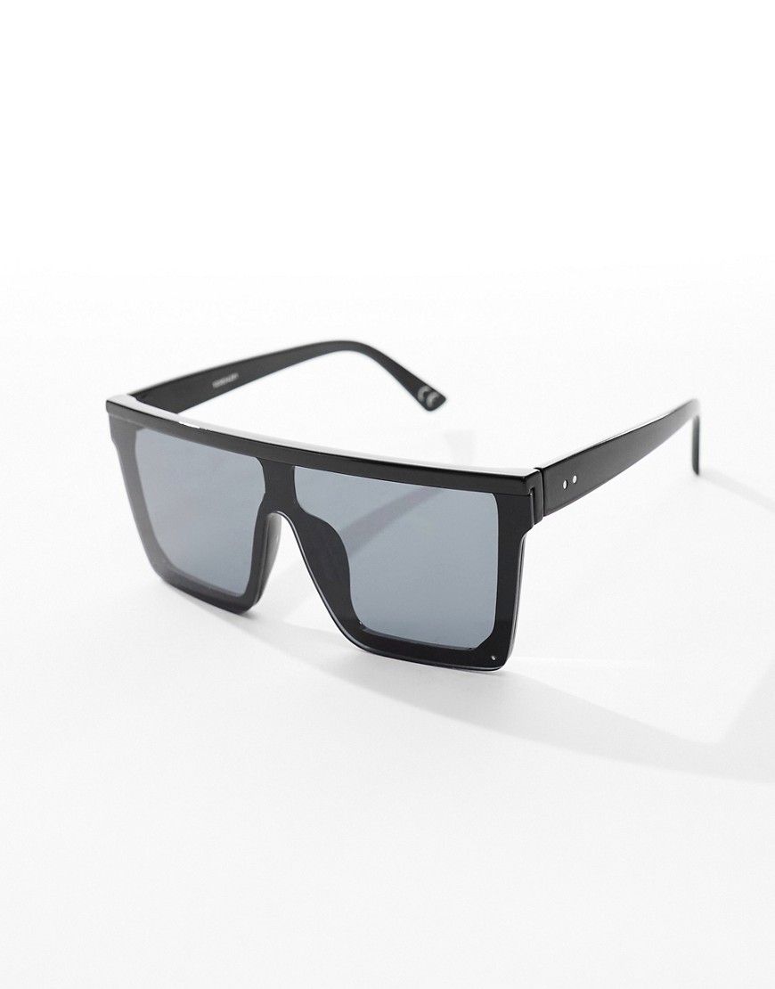 square smoked lens sunglasses in black