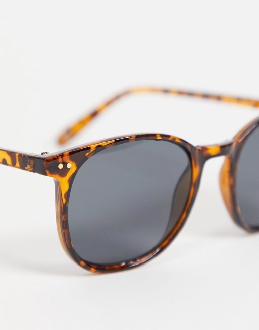 ASOS DESIGN square sunglasses in tortoiseshell with smoke lens, 3 of 4