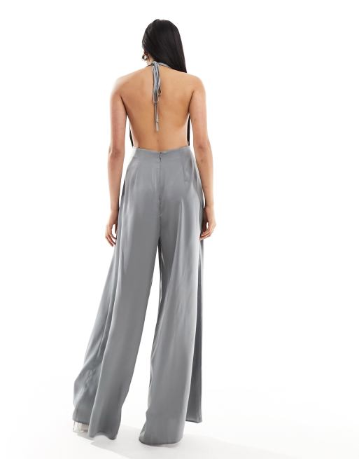 ASOS DESIGN – Srebrny satynowy kombinezon z drapowanym dekoltem typu halter , 4 z 4